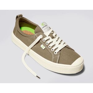 Cariuma Oca Low Sand Contrast Thread Canvas Sneakers Sz 6.5/8